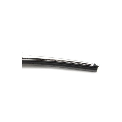 Classic and Sportscar Spares 11" wiper blade with 5mm bayonet fitting, showcasing its sleek design and durable rubber.