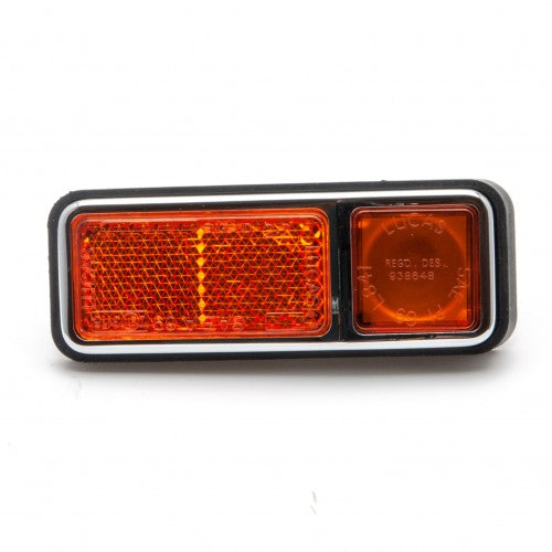 Right-hand front side marker light L841/RHF by Classic and Sportscar Spares, showcasing its clear lens and mounting design.